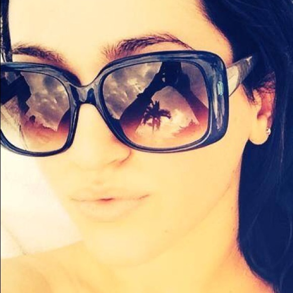 Gucci Sunglasses - Picture 5 of 6